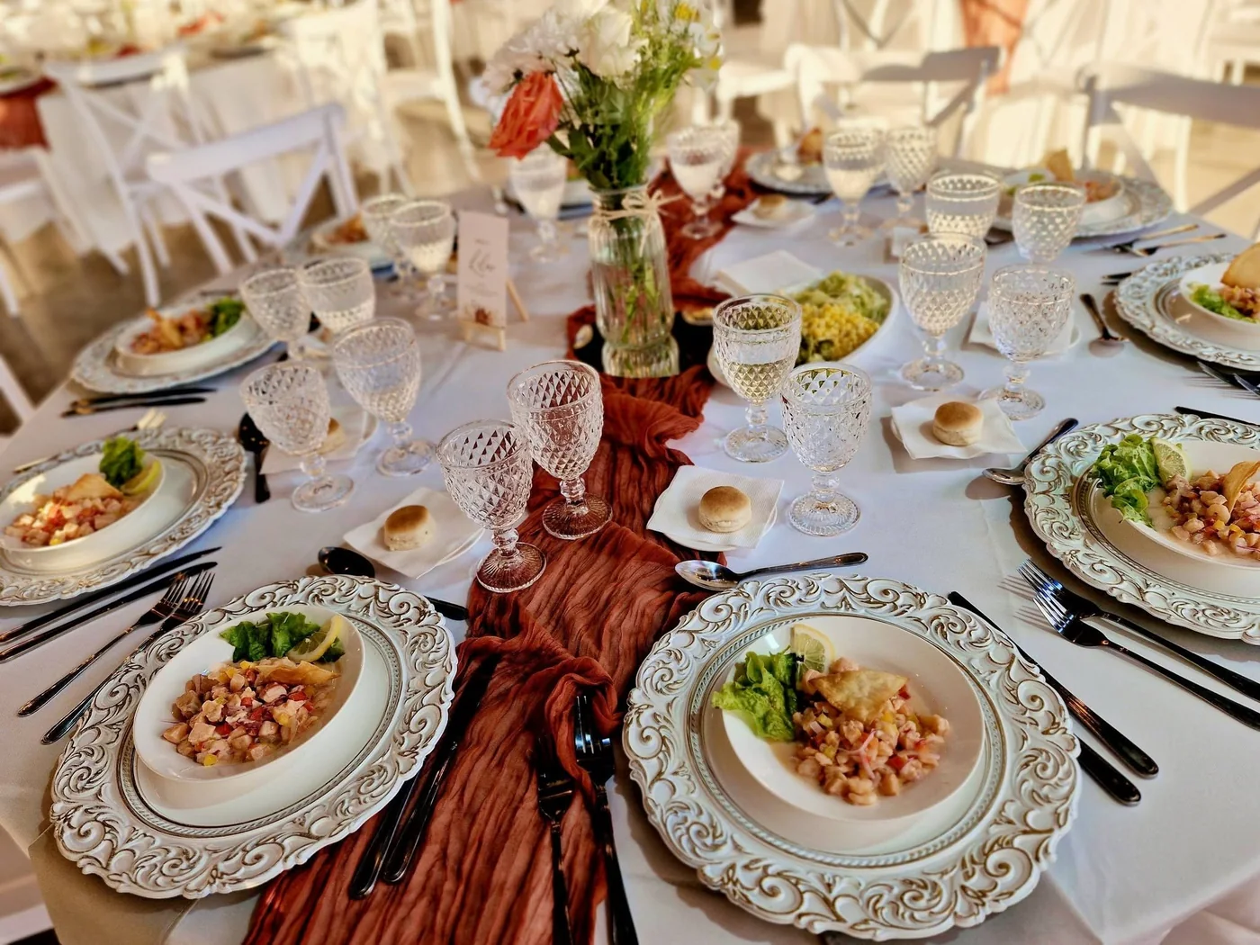 Banquetería servida en Centro de Eventos El Valle
