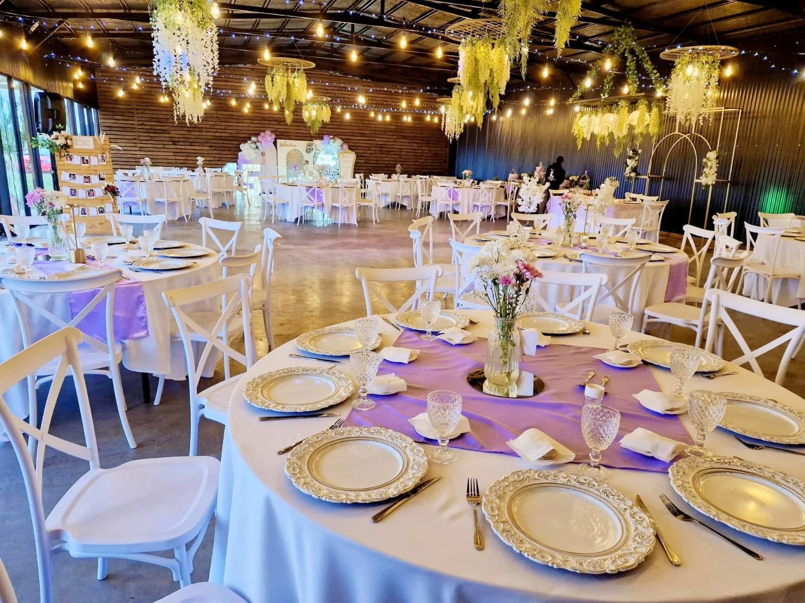 Salón preparado para una fiesta de 15 años en Centro de Eventos El Valle